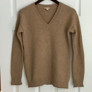 GAP v-neck sweater